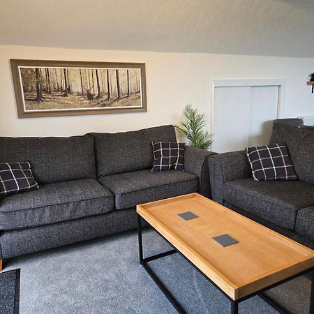 Beautiful Apartment With Private Pool Near Tenby Kilgetty Eksteriør billede